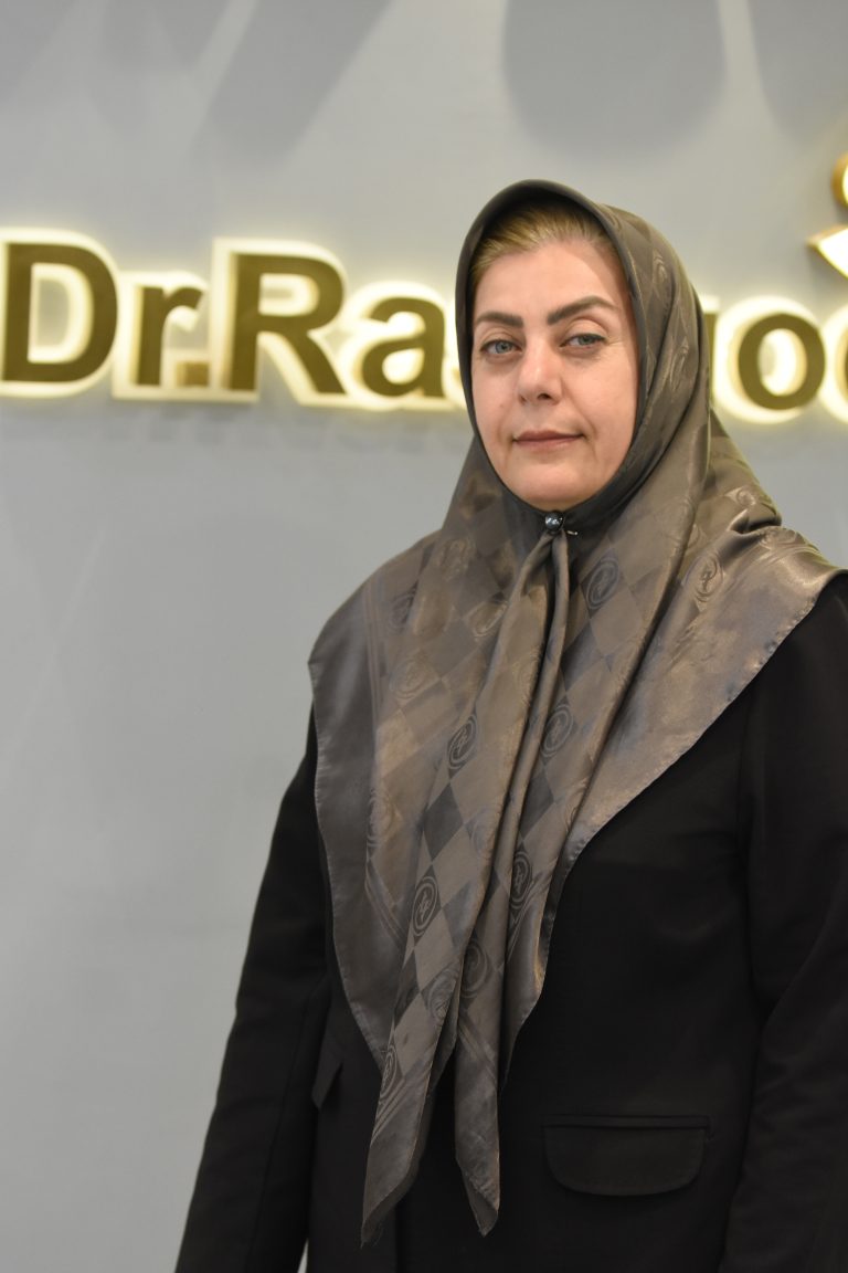 Dr Naghmeh Nouri بهترین دندانپزشک آبادان